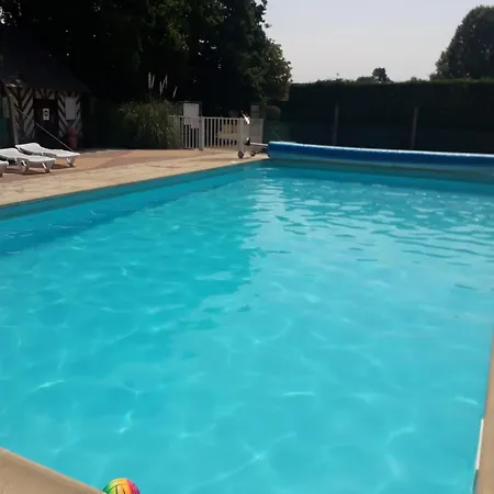Ideal With Pool In Alpehytte *